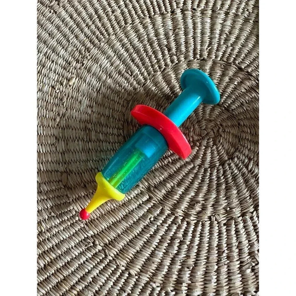 CocoMelon Doctor play set shot syringe - Picture 1 of 6